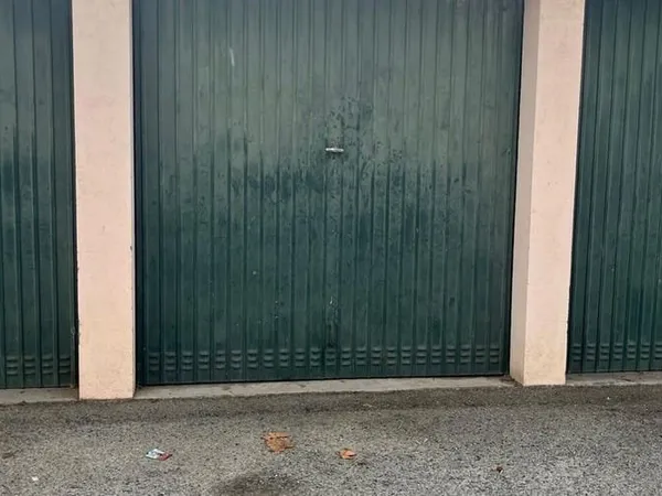Parking 15 m²