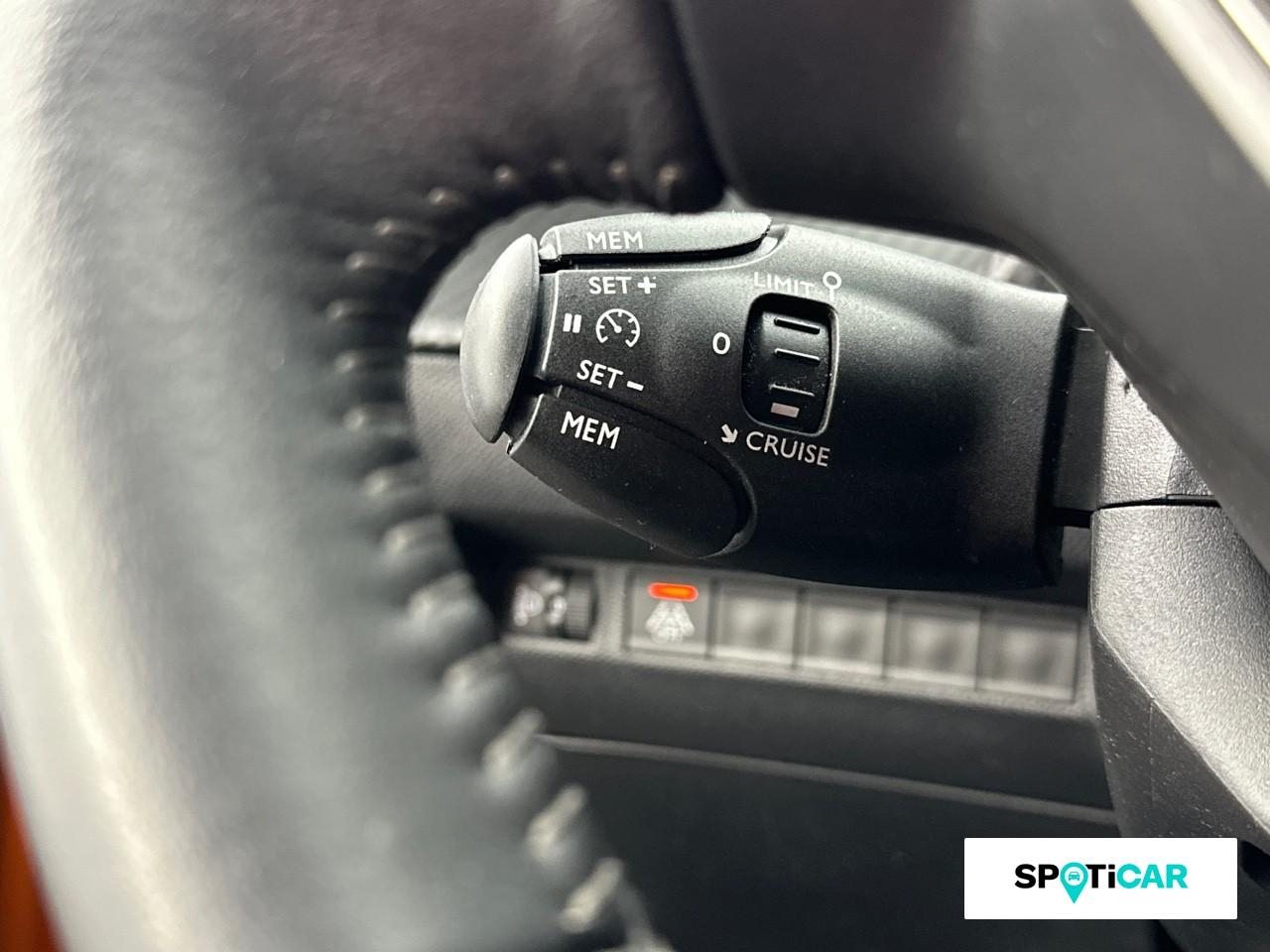 Peugeot 2008 1.2 puretech 100ch s&s active — photo 17