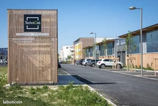 à vendre - local professionnel de 135,93 m² - avignon agroparc