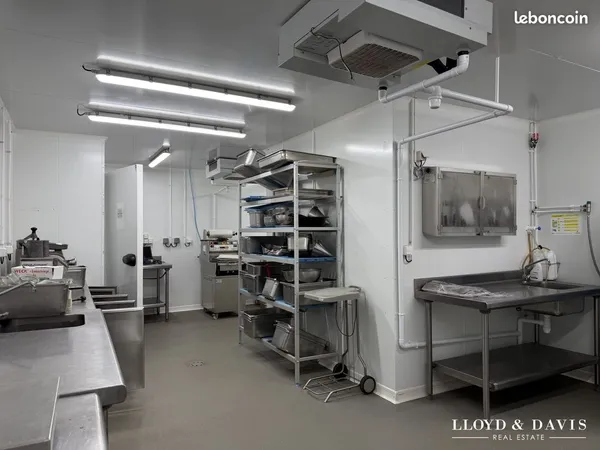 Murs commerciaux 300 m² Saint-Georges-de-Didonne