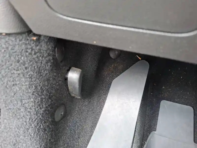 Dacia Sandero eco-g 100 — photo 22