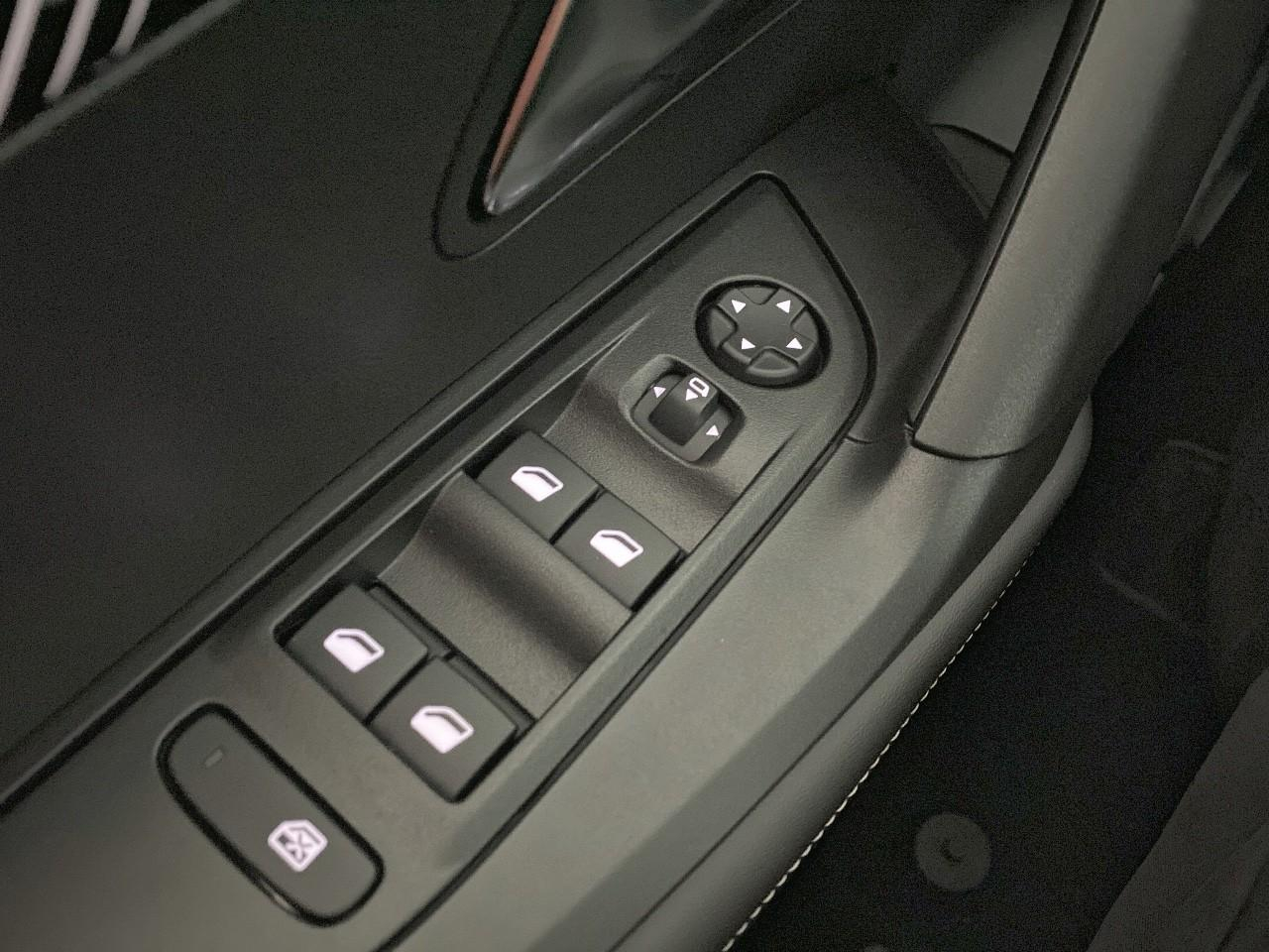 Peugeot 2008 hybrid 145 ch e-dcs6 allure — photo 20