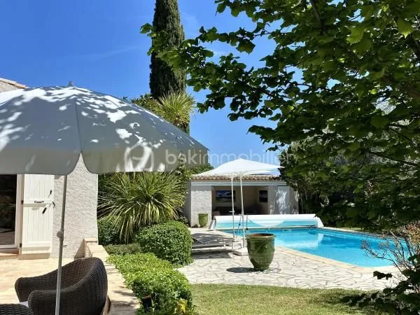 Villa 8 pièces 150 m²