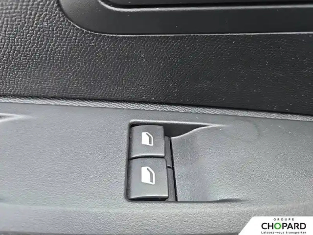Peugeot 208 puretech 75 s&amp;s bvm5 — photo 24