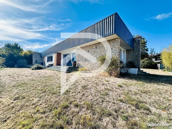 Maison 12 pièces 220 m²