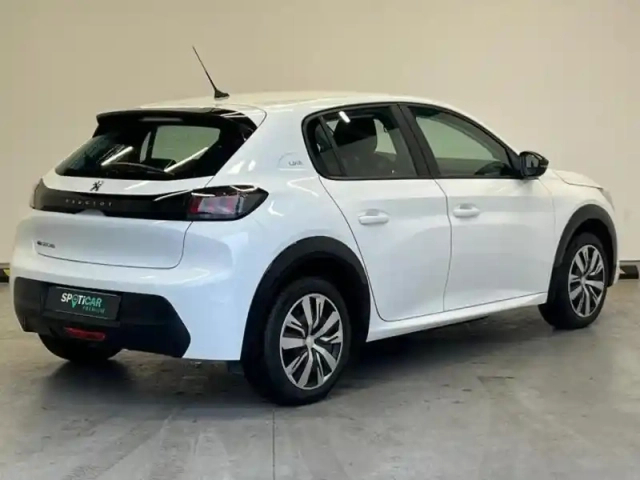 Peugeot 208 e- 136ch like — photo 3