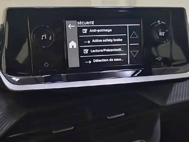 Peugeot 208 puretech 75 s&amp;s bvm5 — photo 21