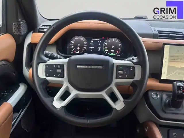 Land Rover Defender 110 p400e phev bva8 x-dynamic — photo 6