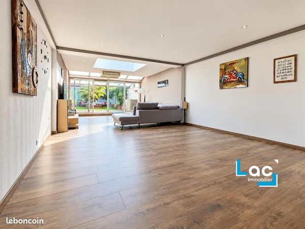 Maison 5 pièces 159 m²