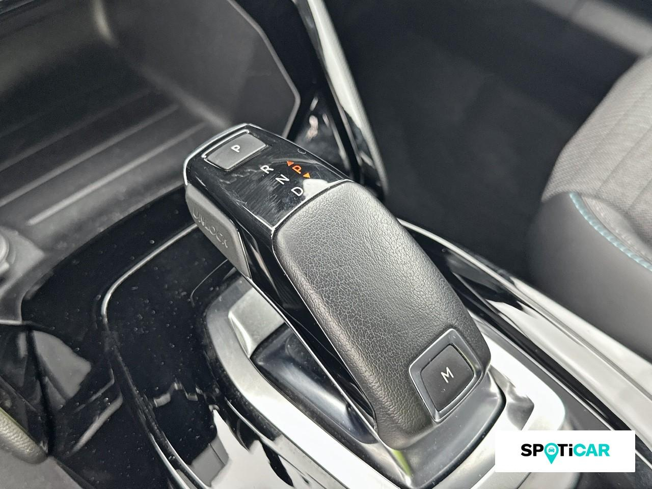 Peugeot 2008 1.2 puretech 130ch s&s allure pack eat8 — photo 14