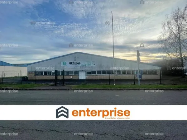 Immeuble industriel 1467 m²