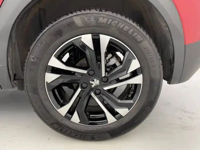 Peugeot 2008 puretech 130 s&amp;s eat8 — photo 16