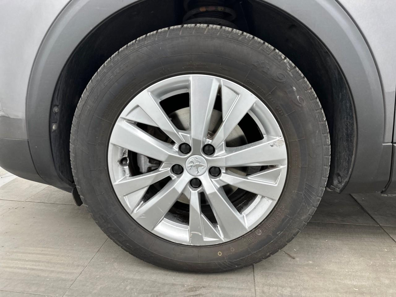 Peugeot 5008 puretech 130ch s&s bvm6 active pack — photo 14