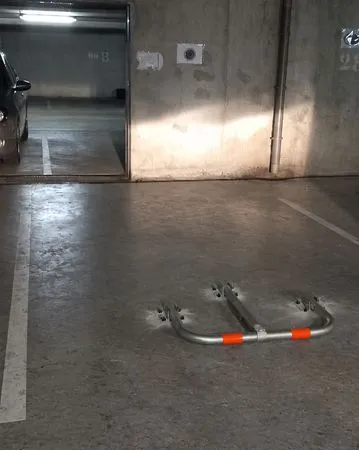 Place de parking sécurisée en sous sol, idéale frontalier