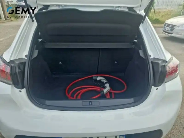 Peugeot 208 electrique 50 kwh 136ch — photo 6