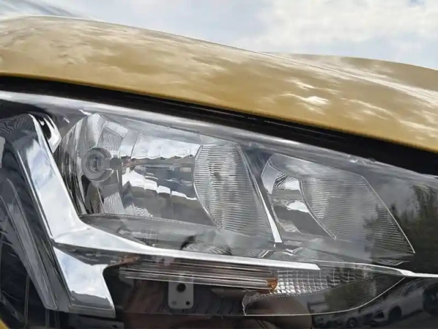 Peugeot 208 electrique 50 kwh 136ch — photo 16
