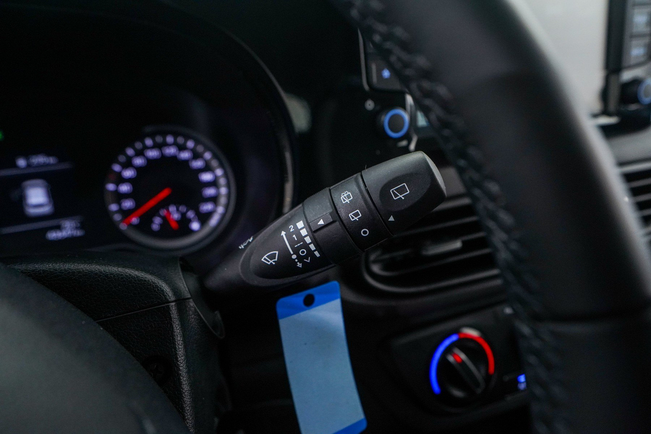 Hyundai i10 — photo 19