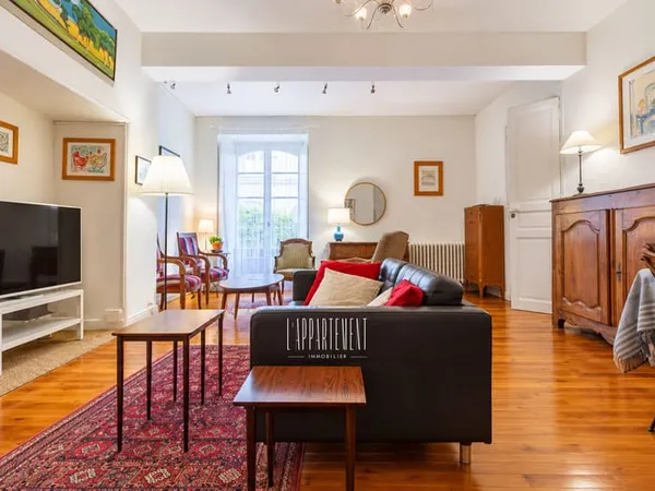 Appartement T3 dans hôtel particulier Carmes