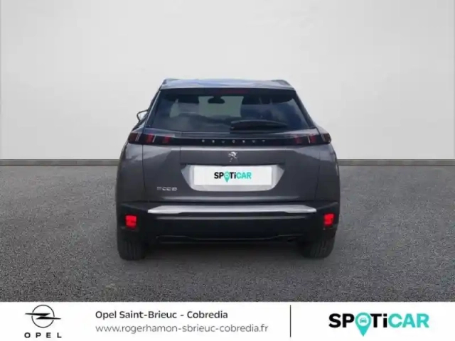 Peugeot 2008 1.2 puretech 100ch s&amp;s allure — photo 5
