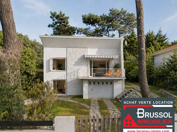 A vendre maison à rénover sur 2 niveaux 6 chambres, plage su