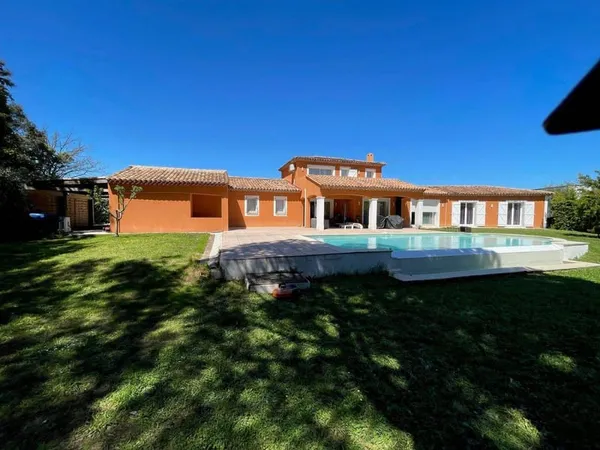 Maison 6 pièces 190 m²