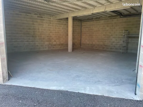 Local d'activité 200m² Brignais A450