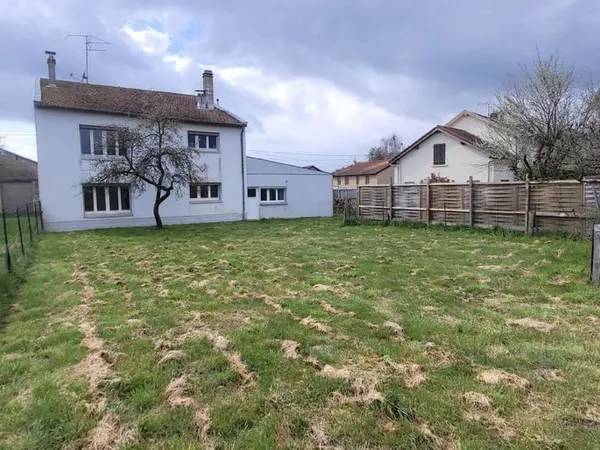 Maison 9 pièces 230 m²