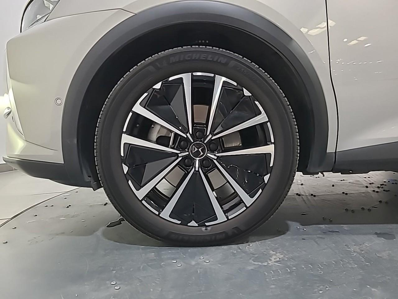 Ds Ds 7 crossback hybride rechargeable e-tense 225 eat8 opera — photo 16