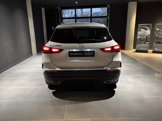 Mercedes Gla 250 e hybrid eq 8g-dct — photo 58