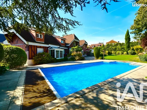 Propriété 9 pièces 313 m²