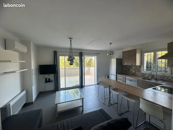 Location appartement T2 meublé avec terrasse