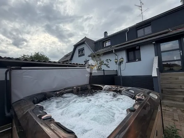 Maison sans gros travaux avec jardin, photovoltaïque, garage et