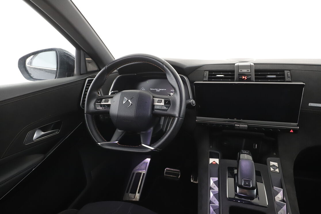 DS Automobiles DS7 Crossback 1.6 PureTech Performance Line + Automatique — photo 12