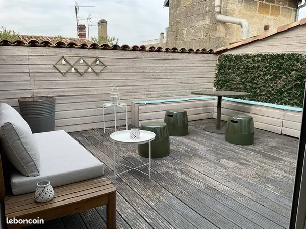 Appartement t4 cours du chapeau rouge avec ascenseur