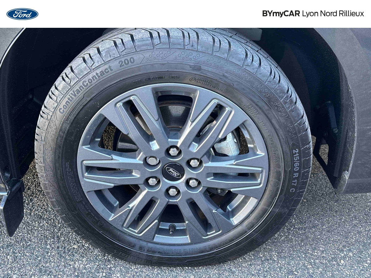Ford Tourneo Custom 320 L2H1 2.0 EcoBlue 150 ch — photo 28