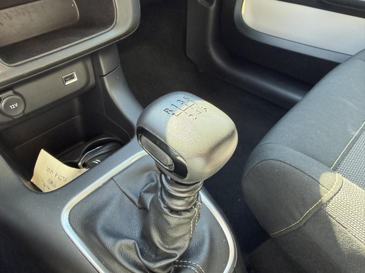 Citroën C3 1.2 puretech 110ch s&s shine 120-123g — photo 15
