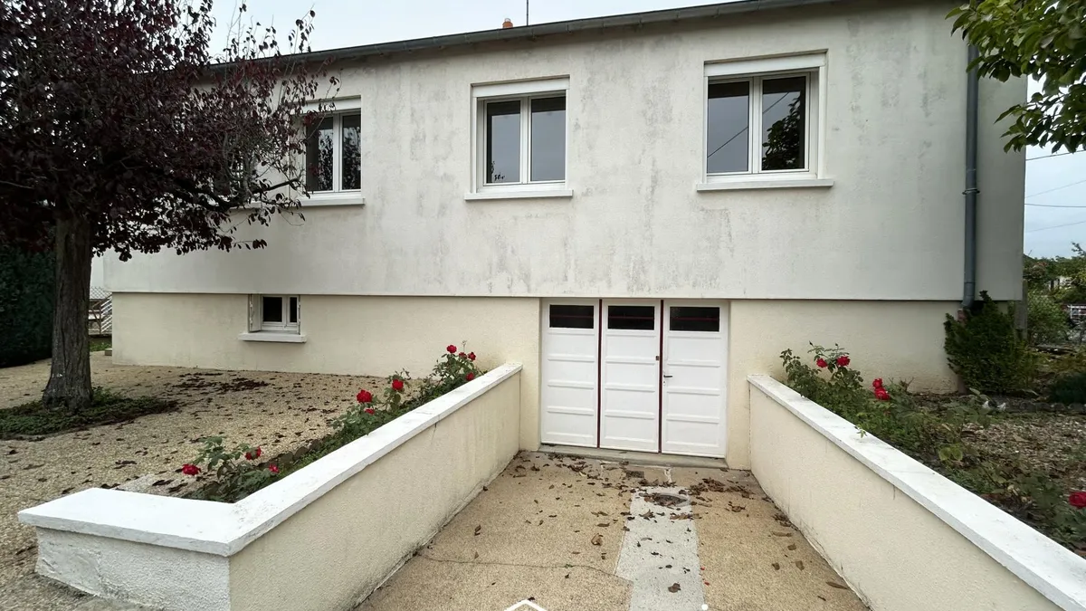 Photo 1
