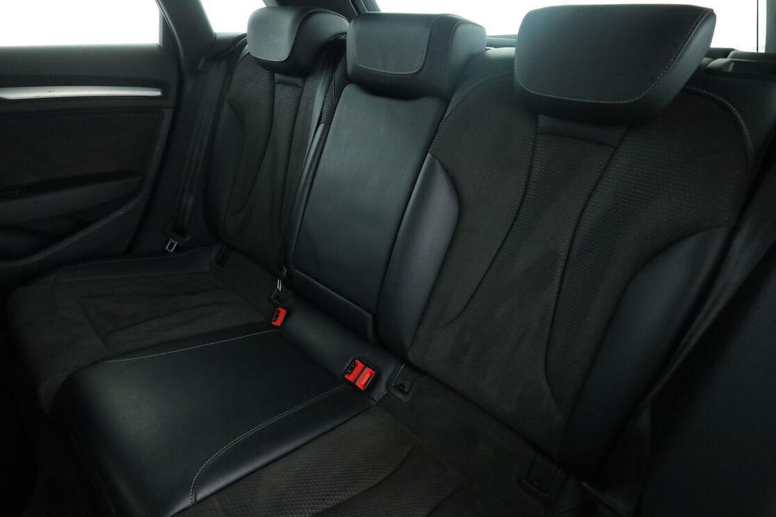 Audi A3 Sportback 35 TDI S Line S Tronic 7 — photo 13
