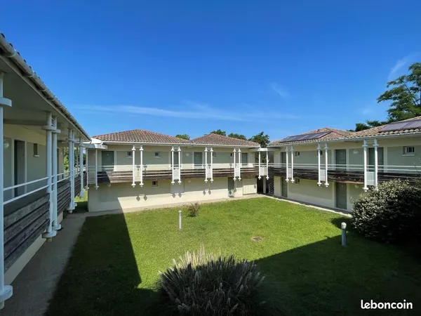 Studio 1 pièce 25 m²