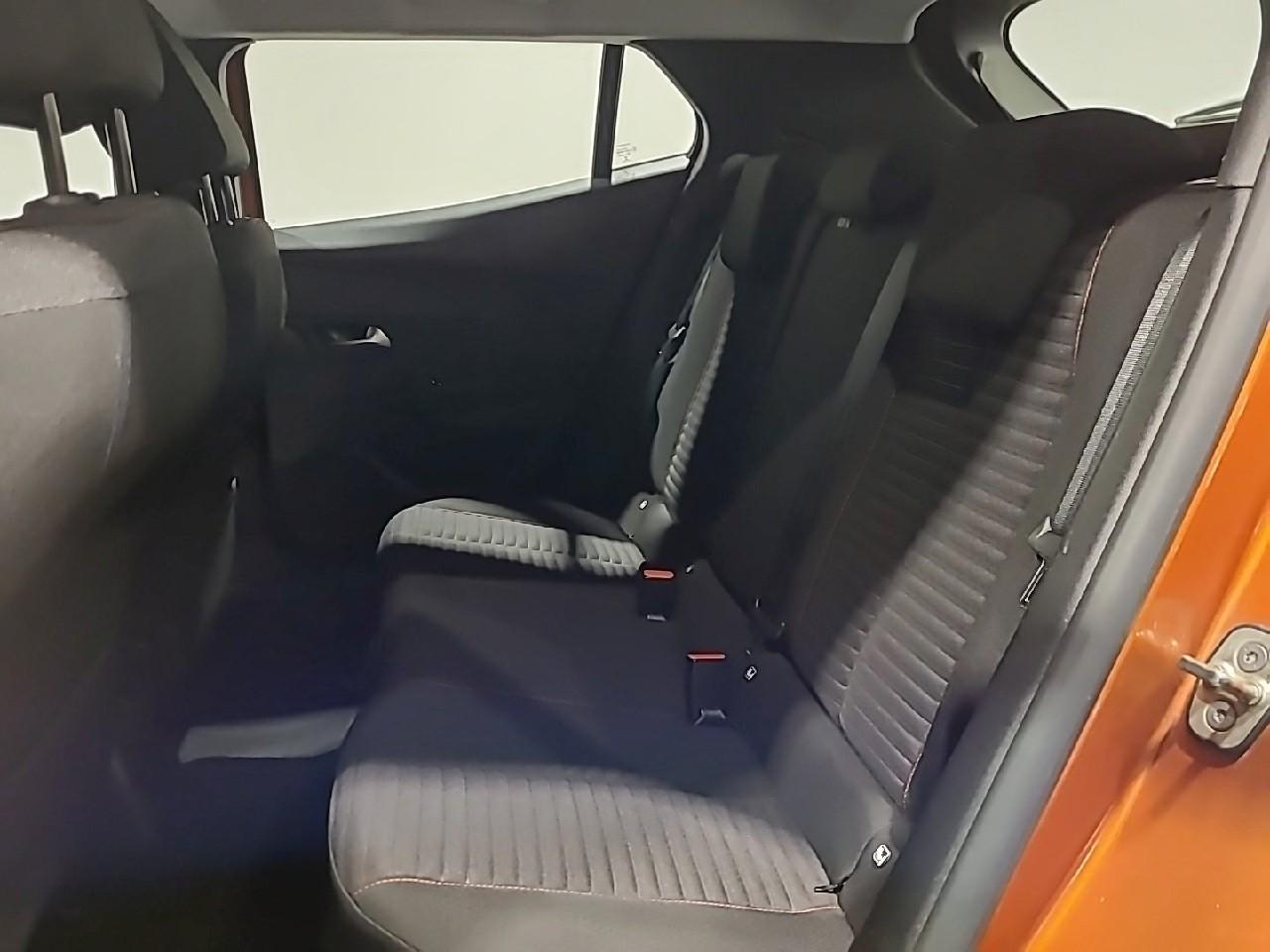 Peugeot 2008 puretech 100 s&s bvm6 active — photo 13