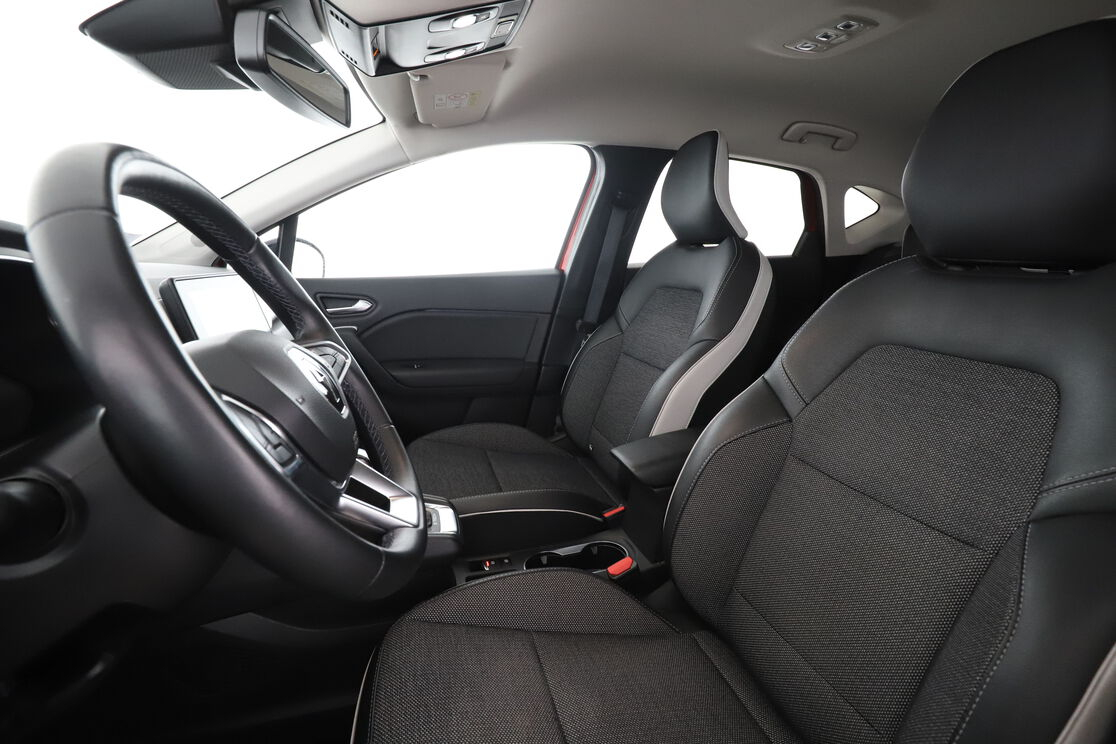 Renault Captur 1.6 E-Tech Intens — photo 9