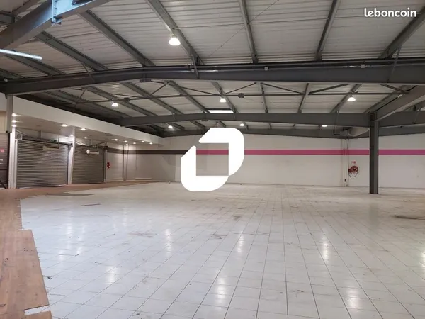 Local commercial 2 088 m²