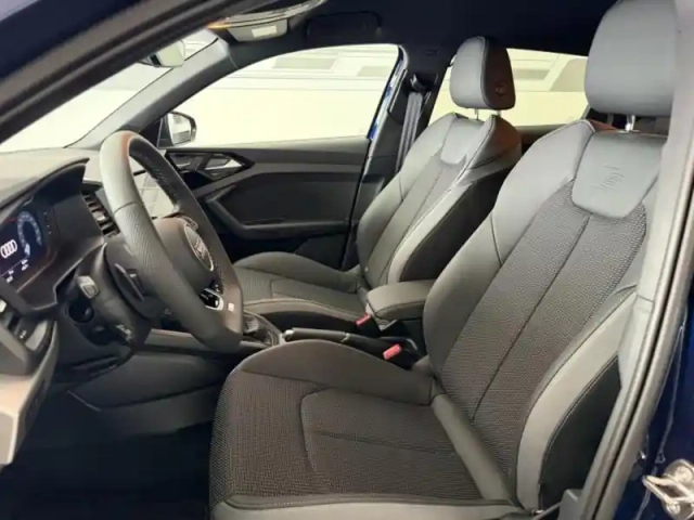 Audi A1 sportback 30 tfsi 116ch s line s tronic 7 — photo 11