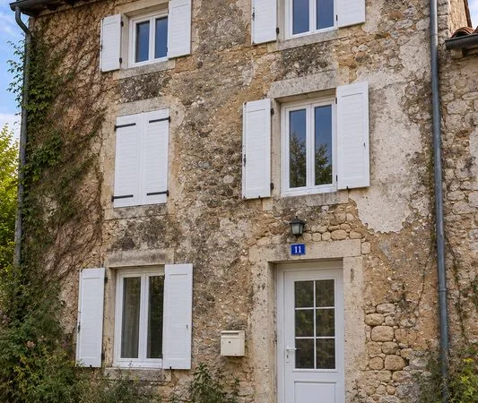 Maison en pierre 4/5 pièces 150 m² avec Jardin 230 m²
