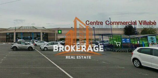 Local commercial 350 m²