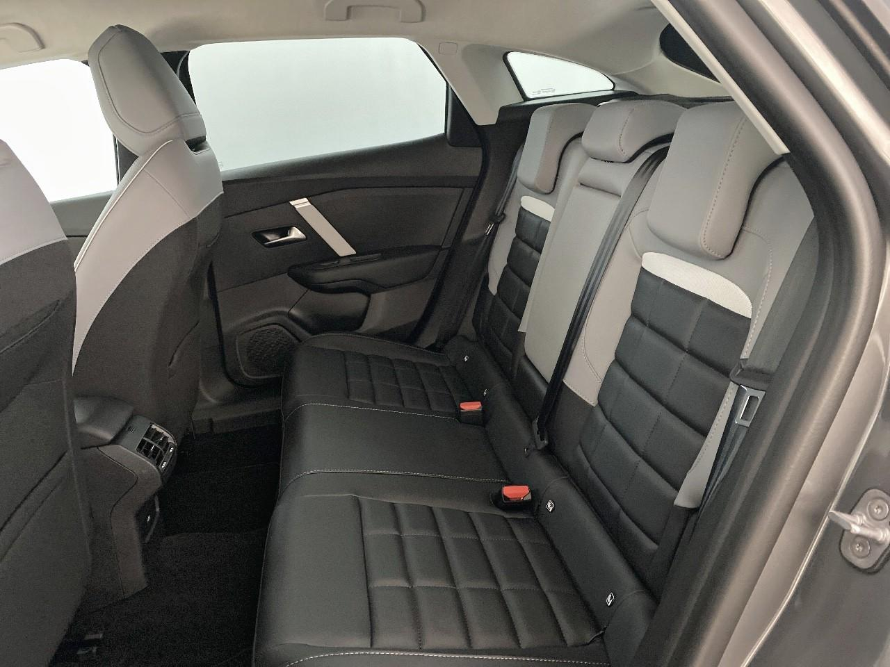 Citroën C4 hybride 145 e-dcs6 max — photo 10