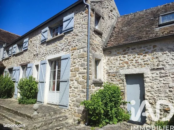 Maison 11 pièces 236 m²