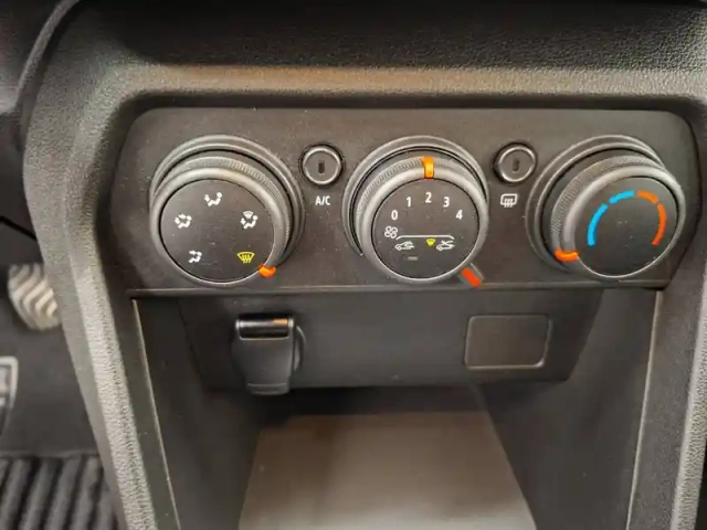 Dacia Sandero eco-g 100 - 22 — photo 46