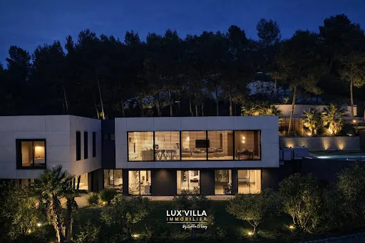 Villa 10 pièces 397 m²