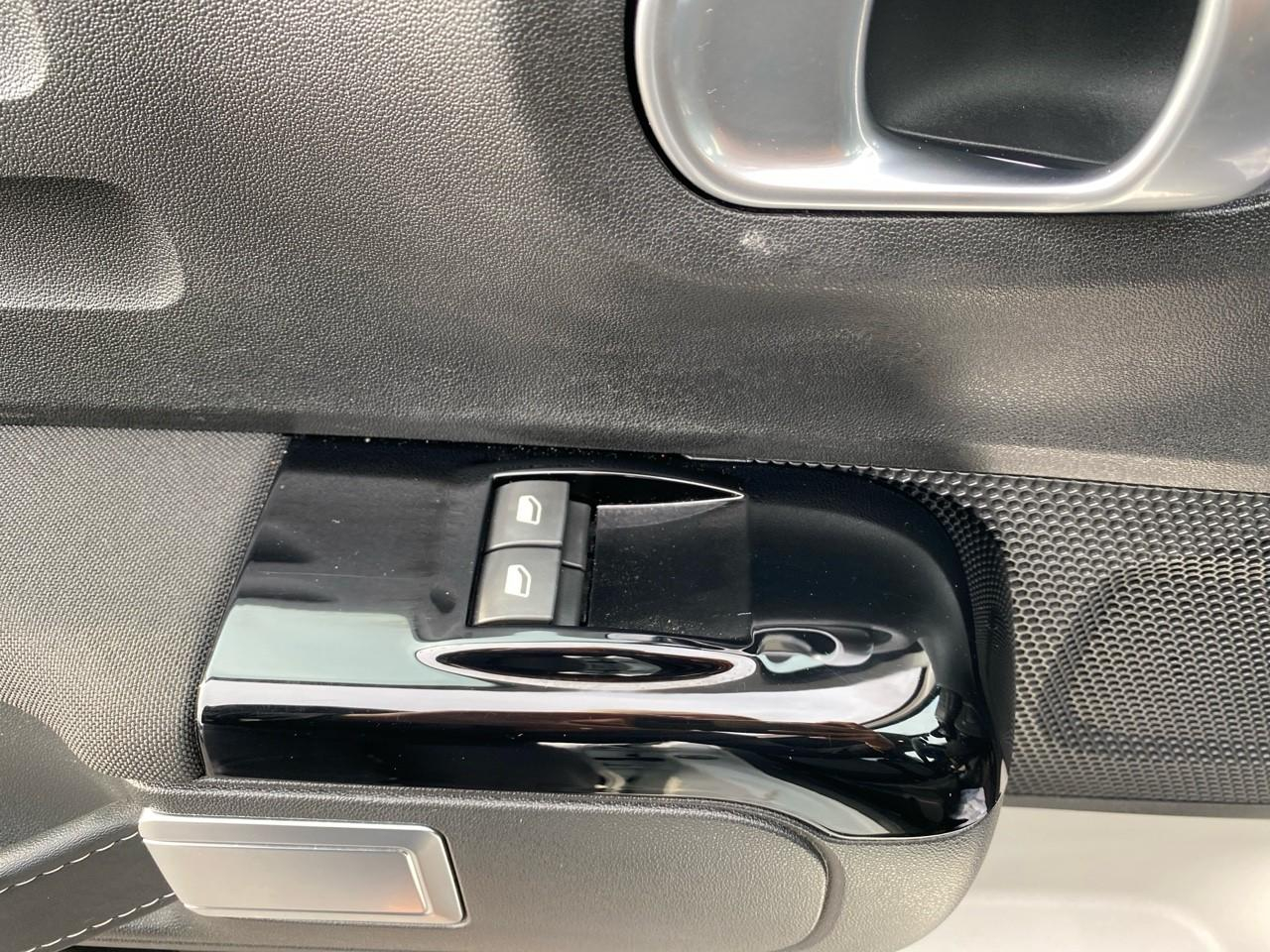 Citroën C3 1.2 puretech 83ch s&s shine — photo 13